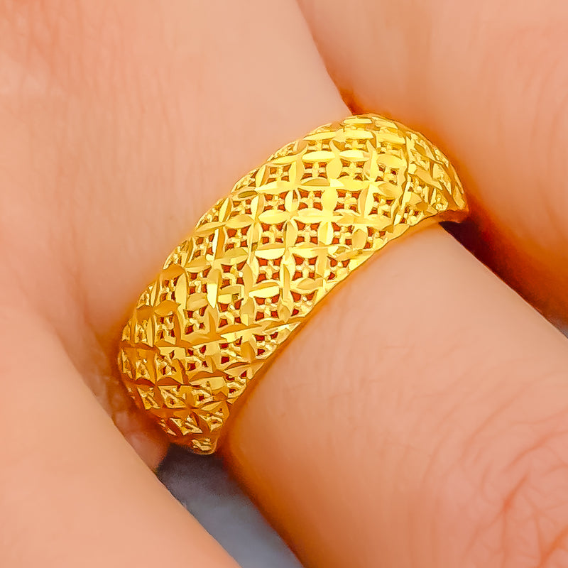 subtle-ornate-22k-gold-ring