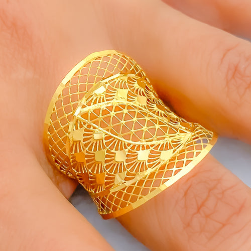 Beautiful Geometric 21k Gold Ring