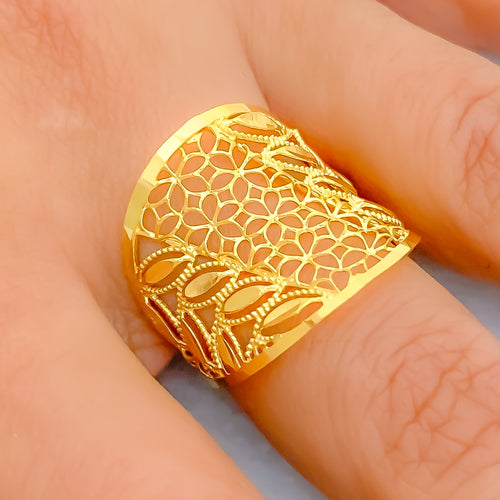 Fashionable Leaf 21k Gold Ring