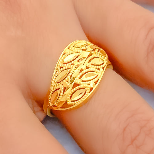 glossy-wavy-21k-gold-leaf-ring