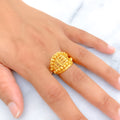 shiny-netted-orb-21k-gold-ring