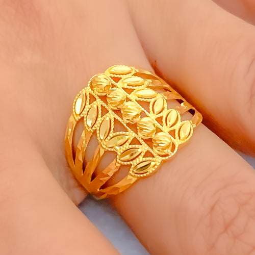 bold-symmetrical-21k-gold-leaf-ring