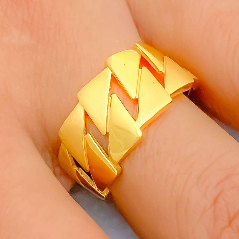 fashionable-trendy-22k-gold-ring