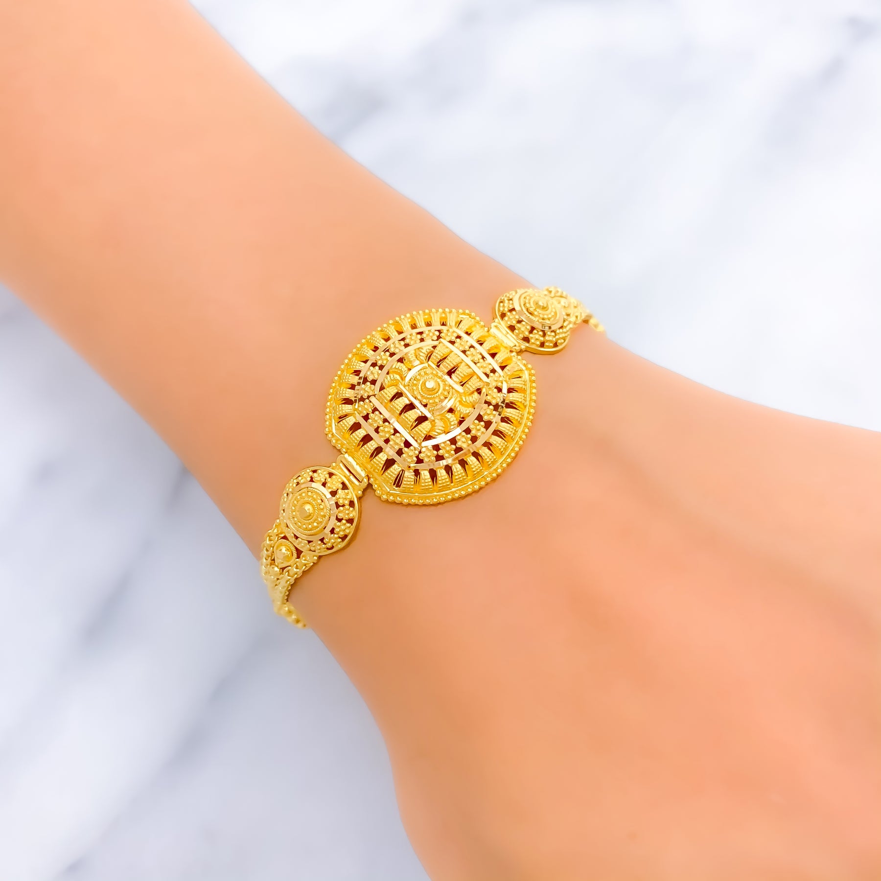 Sophisticated Radiant Layered 22k Gold Bracelet – Andaaz Jewelers