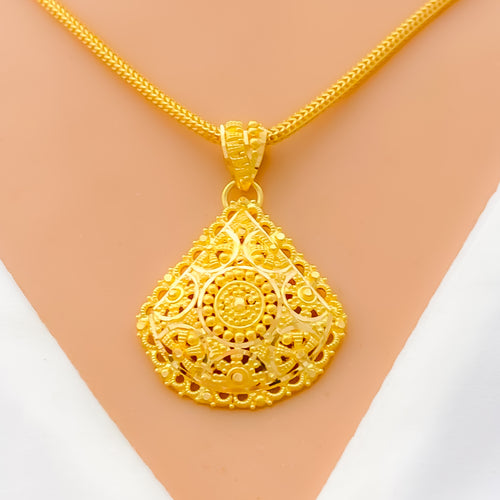 Decorative Fanned 22k Gold Pendant 