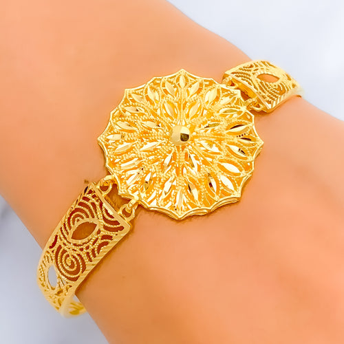 unique-cutwork-22k-gold-flexi-bangle-bracelet