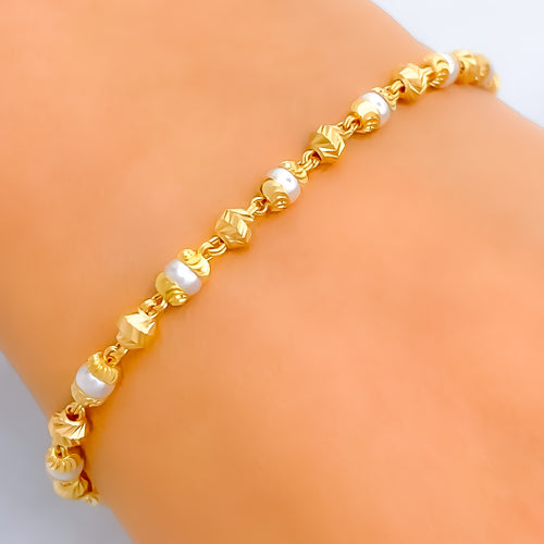 Trendy Sleek Alternating 22k Gold Pearl Bracelet 