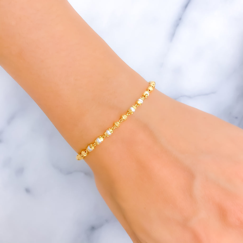 Special Dainty 22k Gold Pearl Bracelet – Andaaz Jewelers