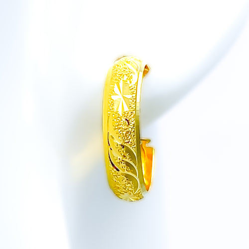 fashionable-shimmering-22k-gold-bali