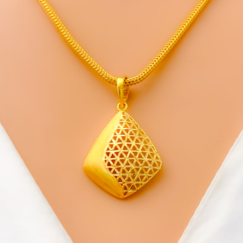 bespoke-elegant-turk-21k-gold-pendant-set
