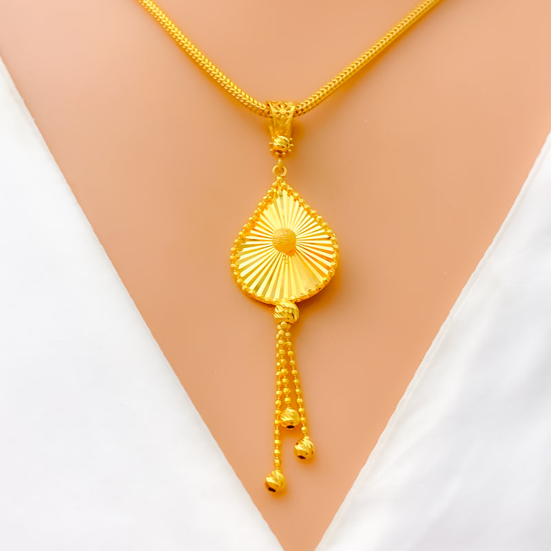 lovely-dangling-turk-21k-gold-pendant-set