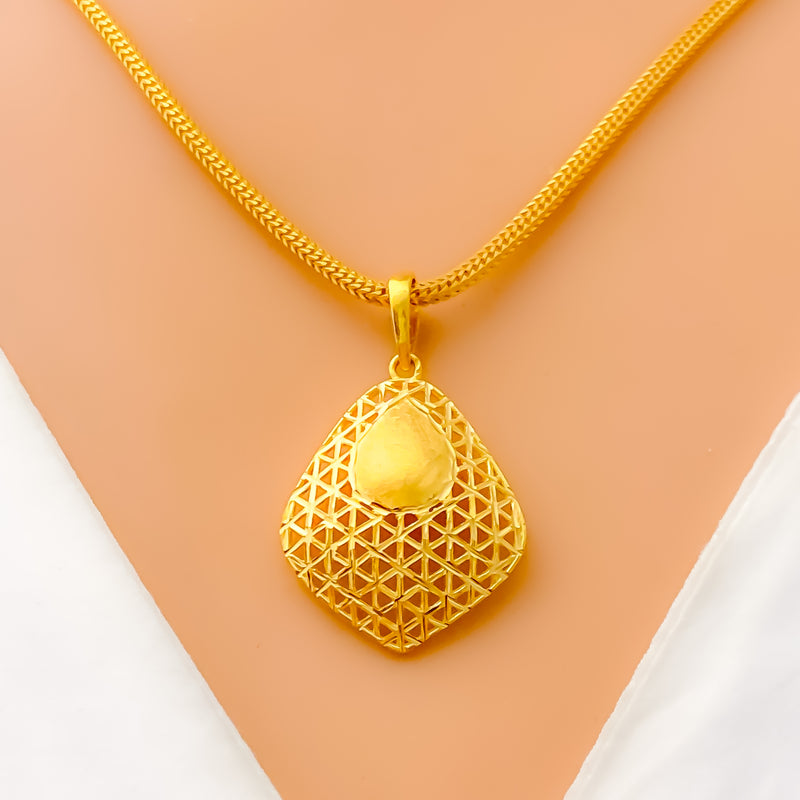 elevated-upscale-turk-21k-gold-pendant-set