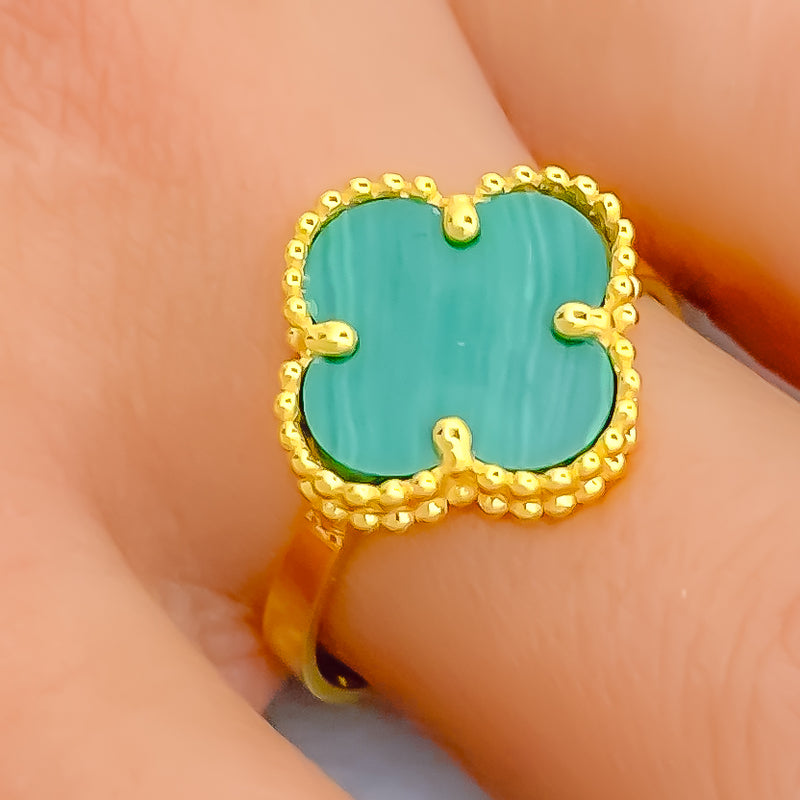 Impressive Malachite 21K Gold Clover Ring