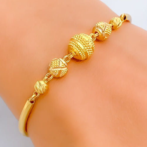 lovely-etched-22k-gold-flexi-bangle-bracelet