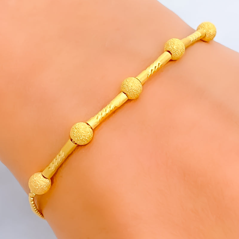 decorative-modern-22k-gold-bracelet