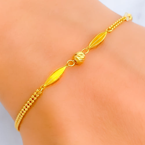 stately-shimmering-22k-gold-bracelet