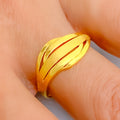 Versatile Interlinked Striped 22k Gold Ring 