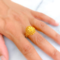 Graceful Netted 22k Gold Flower Ring 