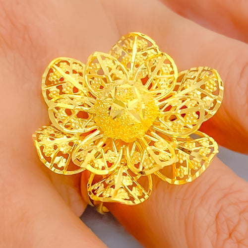 Dazzling Curved 22k Gold Flower Ring 
