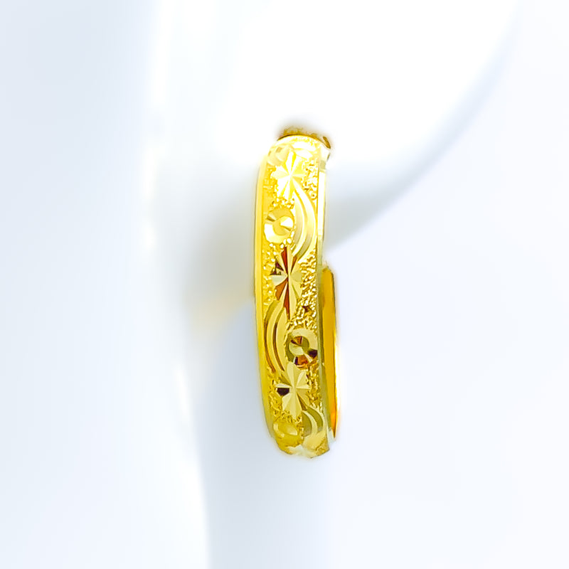 elegant-artistic-22k-gold-hoop-earrings