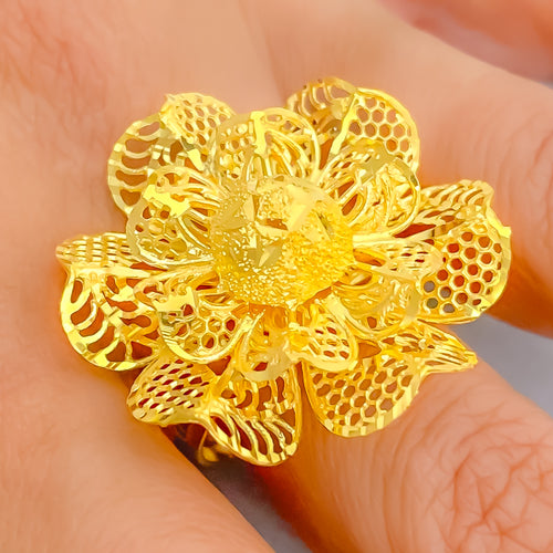 Elaborate Antique Floral Gold Mesh Ring