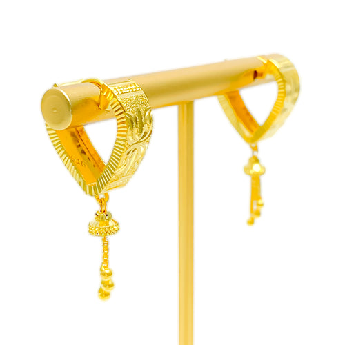 fashionable-rich-22k-gold-snug-earrings