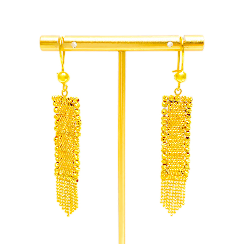 dazzling-vibrant-21k-gold-bali-earrings