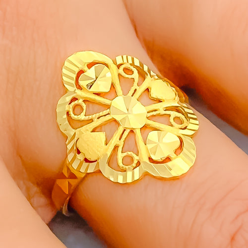 radiant-attractive-22k-gold-ring