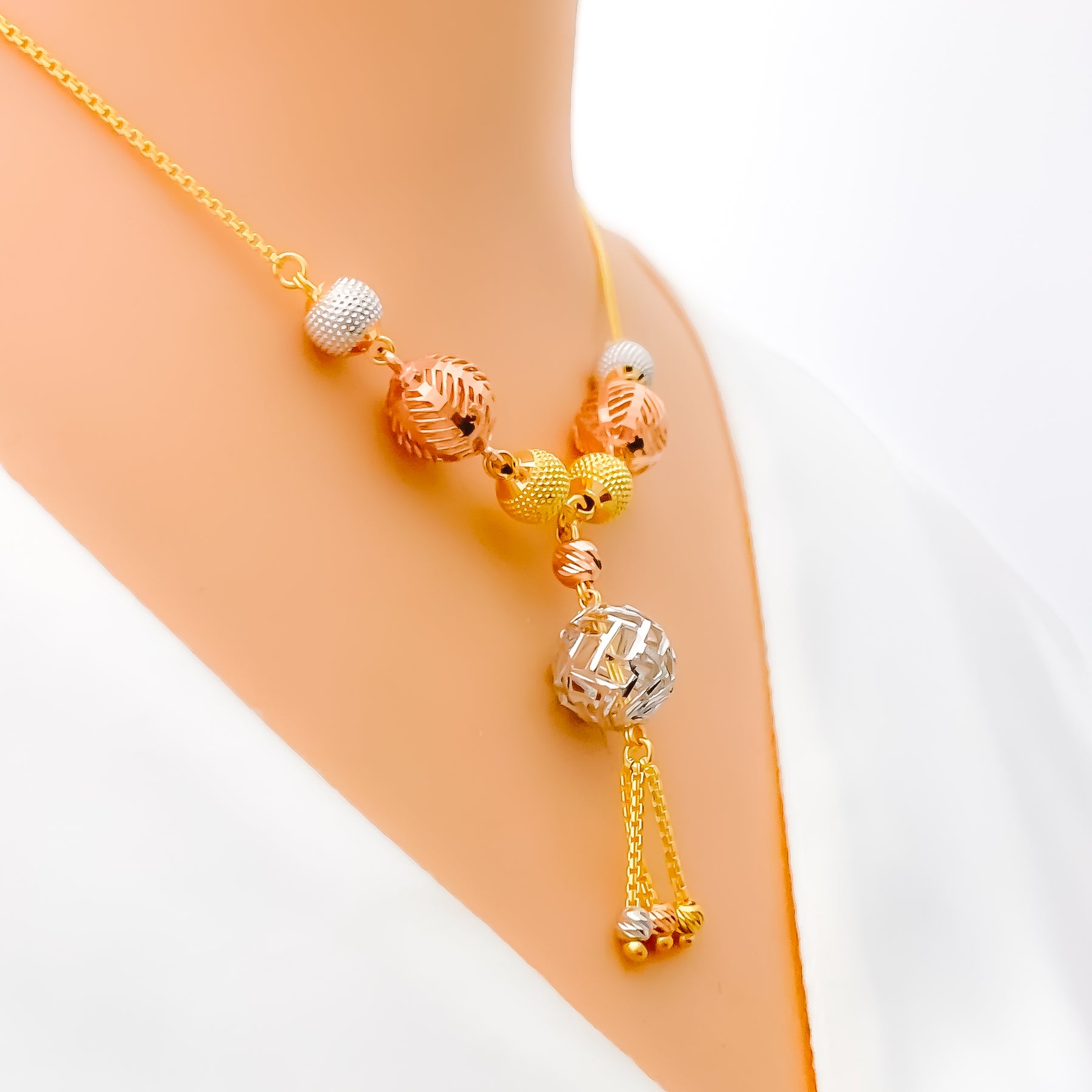 22K Gold Necklace For Women with Culture Pearls - 235-GN3922 in 25.250 Grams