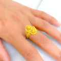 delightful-jazzy-22k-gold-ring