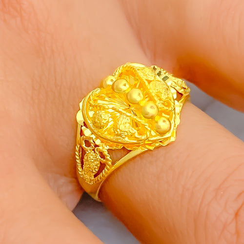 shimmering-heart-22k-gold-ring