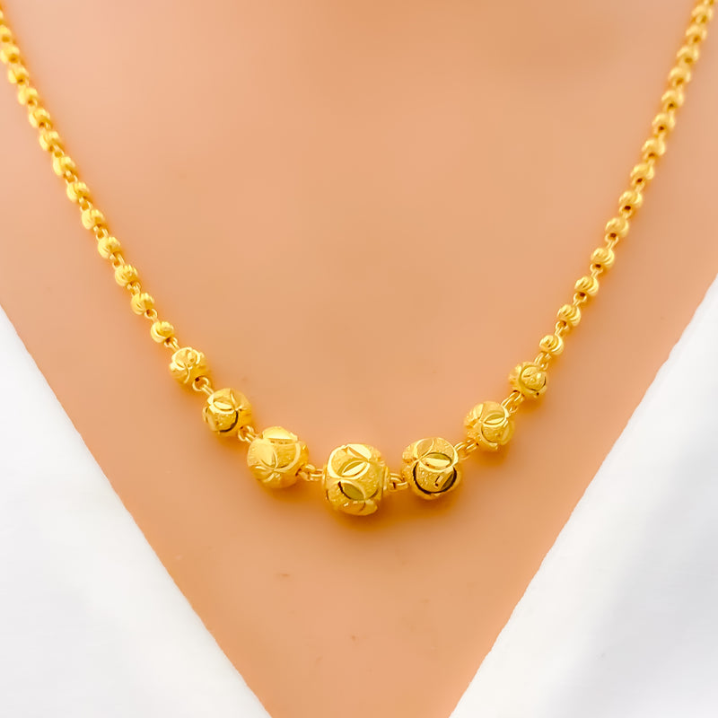 Sand Finished Circle Accented 22k Gold Necklace Set 