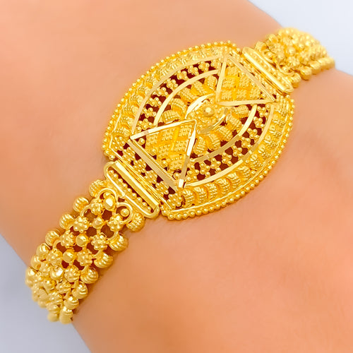 Detailed Dressy Floral 22k Gold Bracelet 