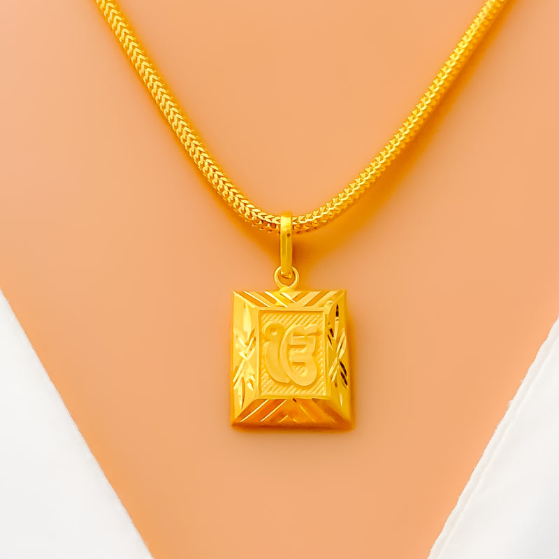 trendy-dressy-22k-gold-khanda-pendant