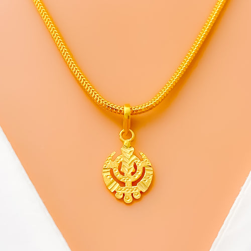 decadent-stylish-22k-gold-khanda-pendant