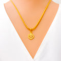 decadent-stylish-22k-gold-khanda-pendant