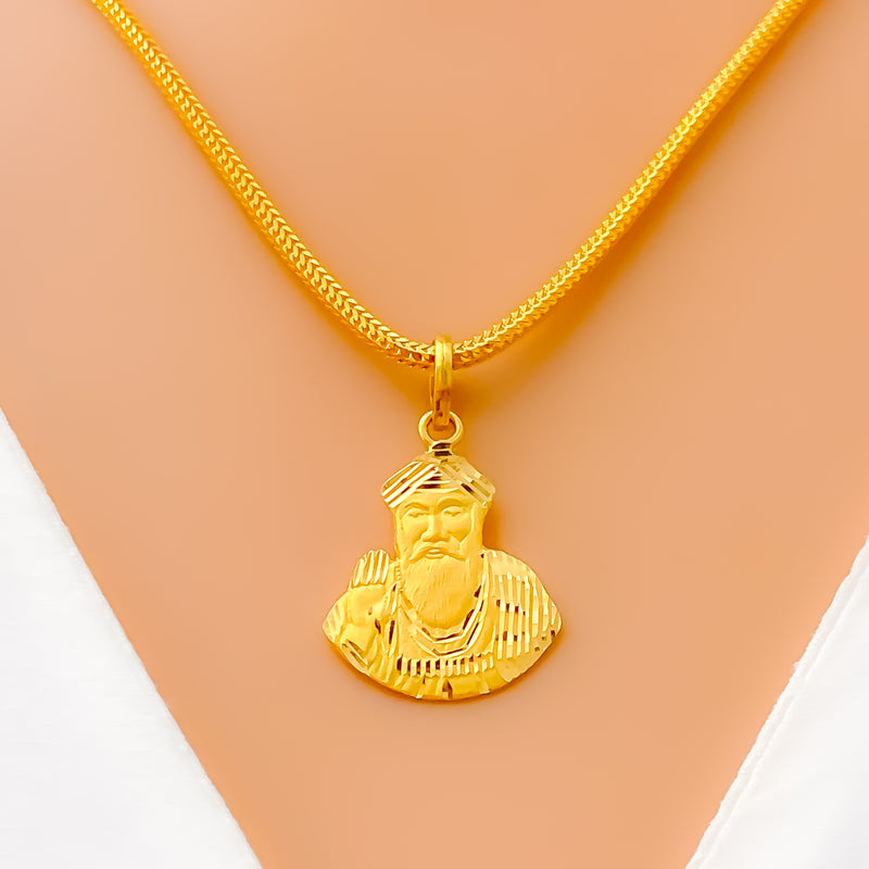 adorned-upscale-22k-gold-pendant