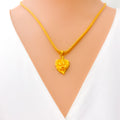 vibrant-leaf-22k-gold-pendant