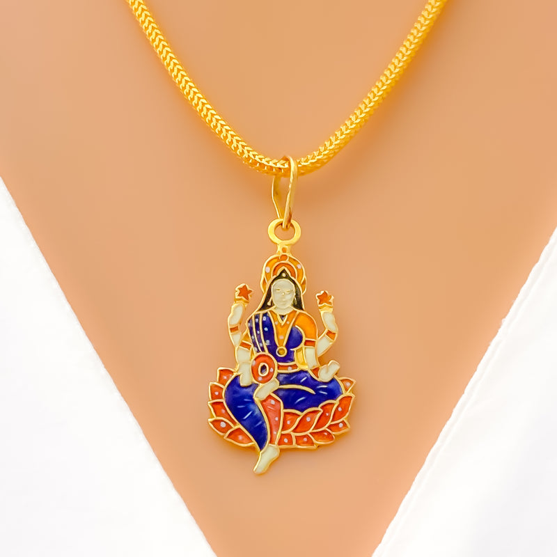 iconic-detailed-22k-gold-pendant