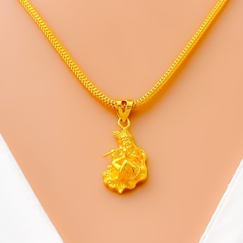 special-stately-22k-gold-pendant