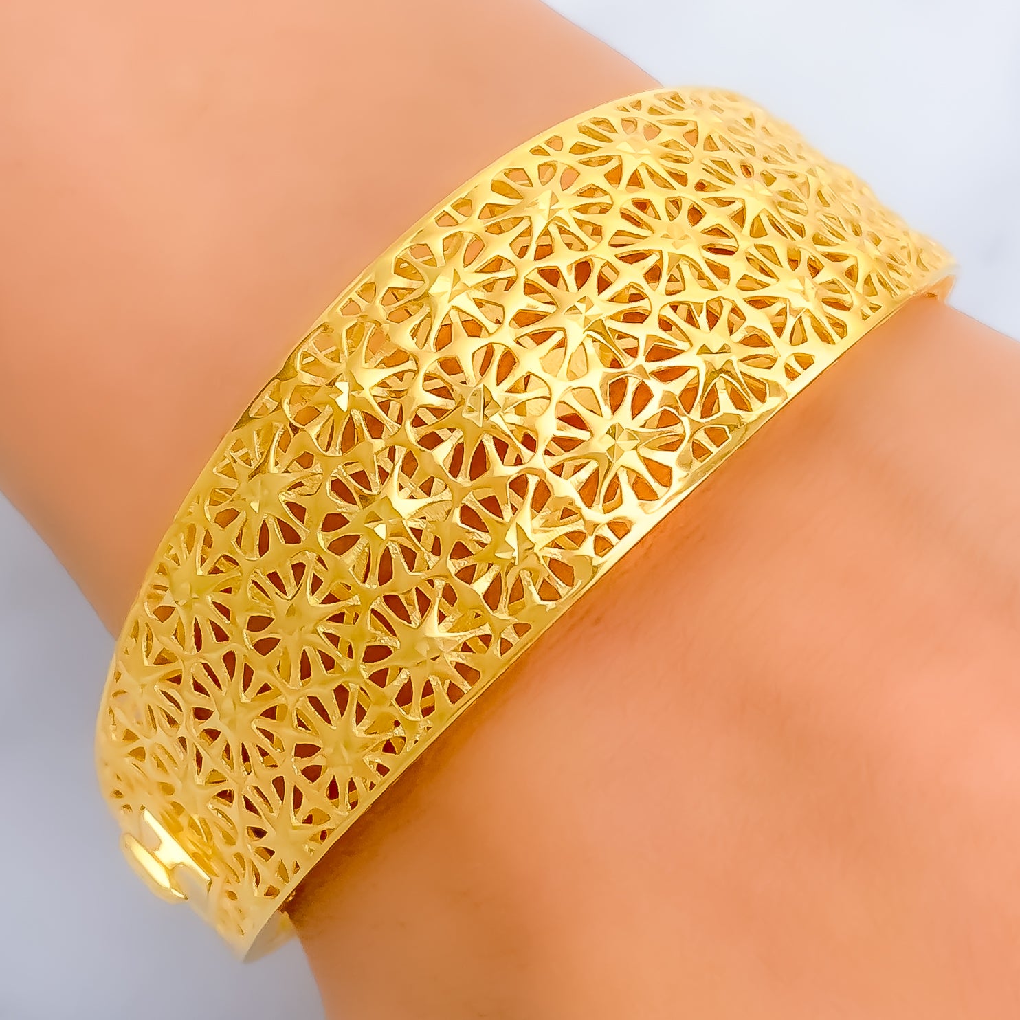 Fashionable Mesh 21k Gold Bangle Bracelet – Andaaz Jewelers