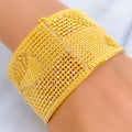 Traditional Grand Netted Flower 22k Gold Screw Bangle 