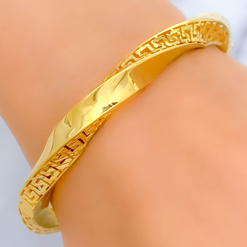 Twisted Cutwork 22k Gold Bangle Bracelet 