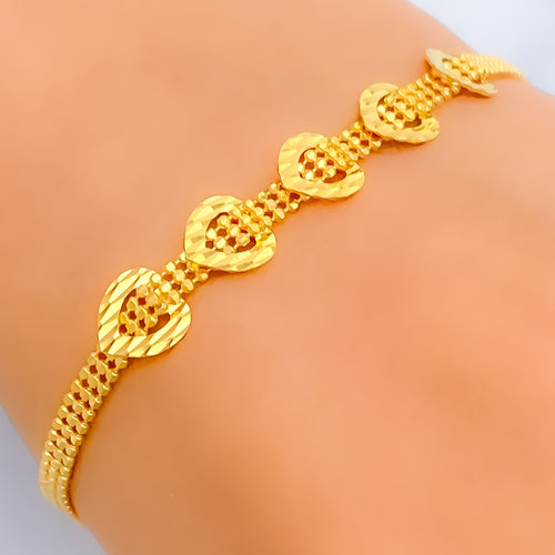 fashionable-heart-22k-gold-bracelet