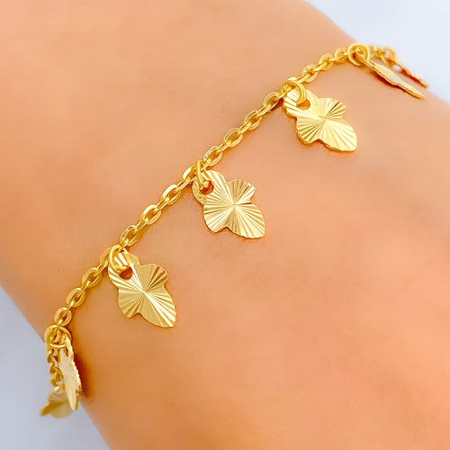 bold-vibrant-22k-gold-charm-bracelet