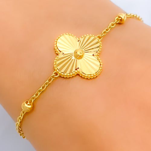Chic Shimmering Clover Leaf 21k Gold Bracelet 