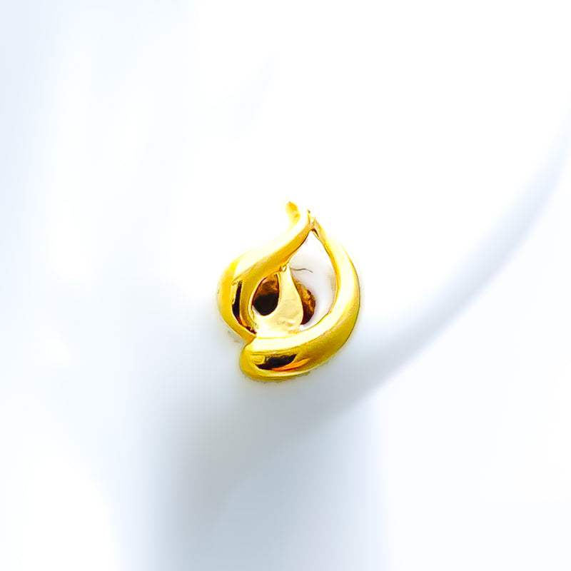 rich-abstract-22k-gold-top-earrings