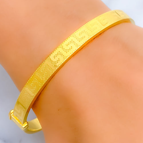 Golden Elegant 21k Gold Bangle Bracelet 