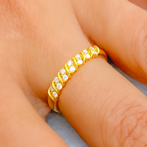 Trendy Alternating Diamond + 18k Gold Mod Ring