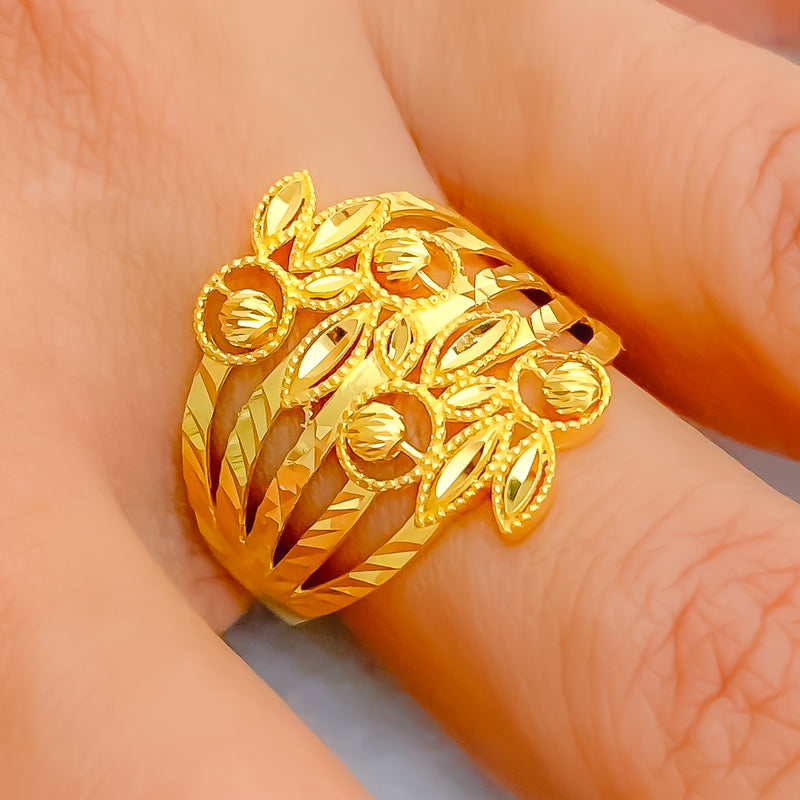 classic-dazzling-22k-gold-ring